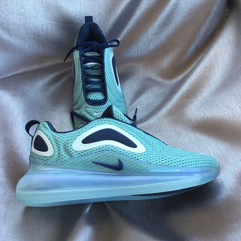New with Box Nike Air Max 720 Women’s Northern Lights Day. Size 9 - Picture 2 of 7